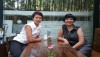Chị Ngọc Anh (trái, đến từ Lyon, Pháp) và chị Nguyễn Hoàng Ánh (giảng viên đại học tại Hà Nội), hai đại diện TVSQ vừa trao kiến nghị của nhóm cho Bộ Ngoại giao - Ảnh: FB Ngoc Anh Rolland