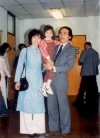 Cả gia đình - vợ Nguyễn Thị Kim Oanh và con gái Trần Thị Bích Ngọc (6 tuổi) - tại buổi bảo vệ luận án TSKH. Toán học của Trần Văn Nhung ở Hungary (1990) - Ảnh do nhân vật cung cấp