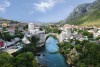 Phố cổ Mostar và cây cầu huyền thoại đã được tái thiết năm 2004 tại Bosnia và Hercegovina - Ảnh: Internet