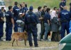 Cảnh sát Hung bị cáo buộc là trong nhiều trường hợp đã bạo hành người xin tỵ nạn - Ảnh: Csaba Segesvari (AFP)