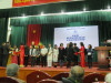 Các đồng Chủ tịch Quỹ trao giải cho những người đoạt giải lần đầu tiên