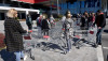 Xếp hàng trước một cửa hiệu tại thủ đô Podgorica, ngày 16-3-2020 - Ảnh: Savo Prelevic (AFP)
