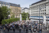 Biểu tình phản đối những biện pháp hạn chế của chính quyền do Covid-19 tại Quảng trường Albertinaplatz, Vienna (Áo) - Ảnh: Christian Bruna (MTI)