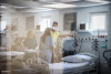 Bệnh viện di động ở TP. Kiskunhalas, nơi sẽ điều trị các bệnh nhân Covid-19, trong ngày cắt băng khánh thành vào 24/4/2020 - Ảnh: Huszti István (index.hu)