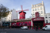 Cơ sở giải trí nổi tiếng thế giới Moulin Rouge ở khu Montmartre (Paris)