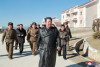 Lãnh tụ Kim Chính Ân mê thời trang áo khoác da - Ảnh: KCNA