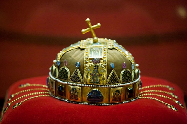 17 năm từ ngày lên ngôi hoàng đế Áo, Franz Joseph mới được đội lên đầu chiếc “vương miện thiêng liêng” của các vị quân vương Hungary - Ảnh tư liệu