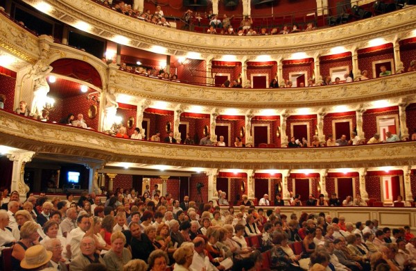 Khán phòng Nhà hát Quốc gia TP. Szeged, một “thánh đường” của Opera Hungary