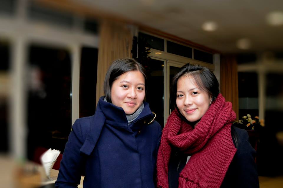 Lê và em gái trong chuyến thăm Budapest, ngày 28-2-2016 - Ảnh: Trần Minh Tâm