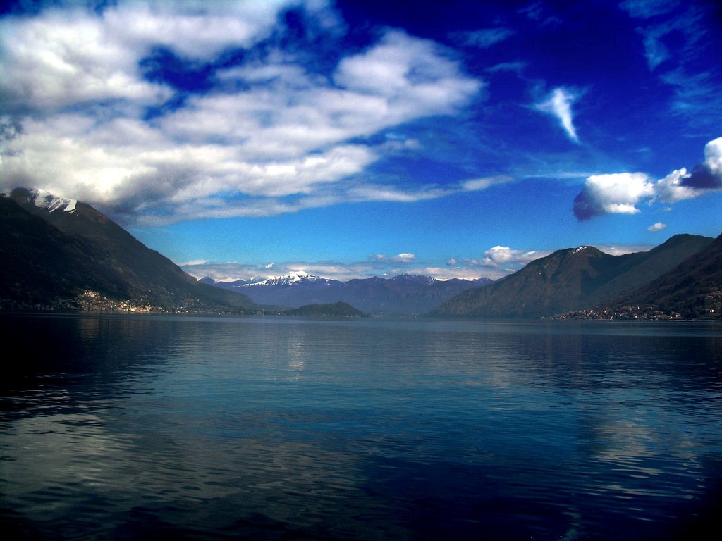 Hồ Como yên tĩnh, chứng nhân cho nhiều biến động