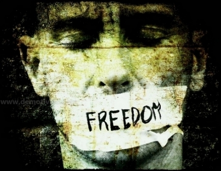Một người tự do trong một xứ sở tự do phải được tự do ngôn luận và tư duy - Minh họa: demotivalo.net
