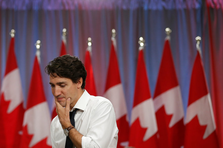 Thủ tướng Canada Justin Trudeau tuyên bố Canada sẽ chào đón những ai phải trốn chạy do chiến tranh và nạn khủng bố, bất kể tín ngưỡng, tôn giáo của họ, vì sự đa dạng là sức mạnh của Canada - Ảnh: Chris Wattie (Reuters)