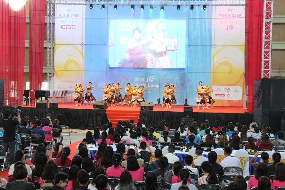 IYF World Camp 2017 lần đầu tiên tổ chức ở Việt Nam (cuối tháng 3-2017), mở ra không gian giao lưu văn hóa và giáo dục mới mẻ cho các sinh viên - Ảnh: baoquocte.vn