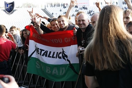 Các fan Hungary của “Metallica” - Ảnh: Internet