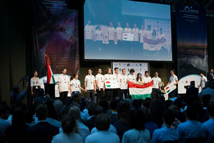 Đoàn Hungary tại kỳ thi - Ảnh: Facebook của sự kiện