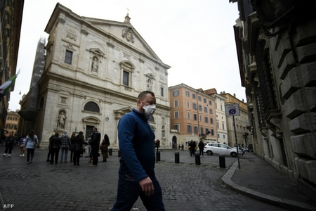 Nước Ý oằn mình trong cuộc chiến chống Covid-19, nhiều nhà thờ cũng tạm thời đóng cửa - Ảnh: Filippo Monteforte (AFP)