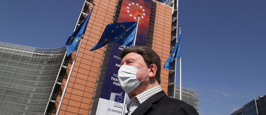 Đại bản doanh của Liên Âu tại Brussels chìm trong những âu lo, vì kinh tế EU đã thiệt hại 3,2 ngàn tỷ Euro bởi dịch bệnh - Ảnh: Yves Herman (Reuters)