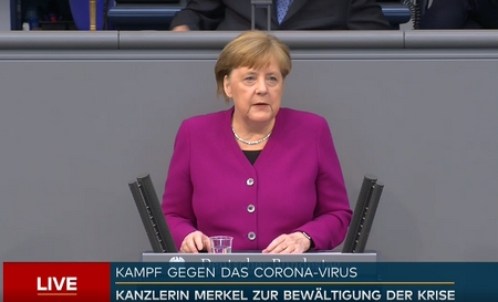 Bài phát biểu của Thủ tướng Angela Merkel được phát trực tiếp trên các phương tiện trực tuyến - Ảnh chụp màn hình
