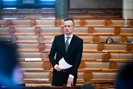Ngoại trưởng Szijjártó Péter: “Châu Âu giờ đang xếp hàng ở Trung Quốc” - Ảnh: Koszticsák Szilárd (MTI)