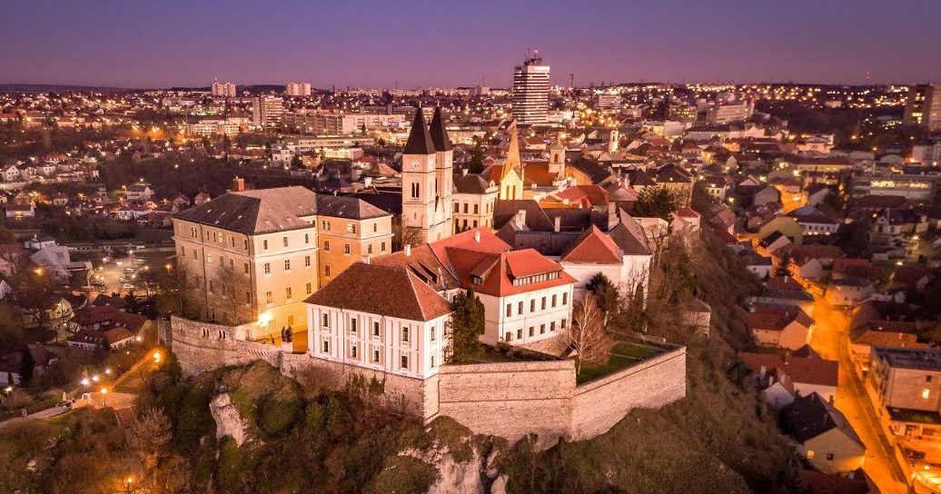 Veszprém, “Thành phố của các hoàng hậu” - Ảnh: Internet