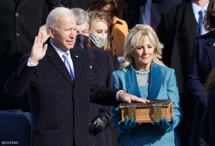 Joe Biden tuyên thệ và trở thành Tổng thống thứ 46 của nước Mỹ, Washington D.C. ngày 20/1/2021 - Ảnh: Kevin Lamarque (Reuters)