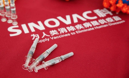 Chính quyền Hungary vẫn “vương vấn” với vaccine Trung Quốc