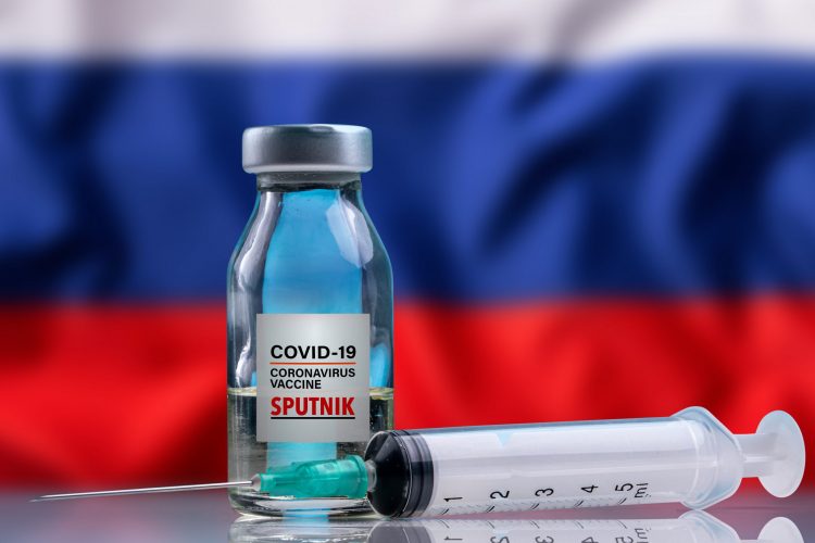 Sputnik V của Nga từng bị loại với lý do sản xuất không đủ - Ảnh: Yalcin Sonat (Shutterstock.com)