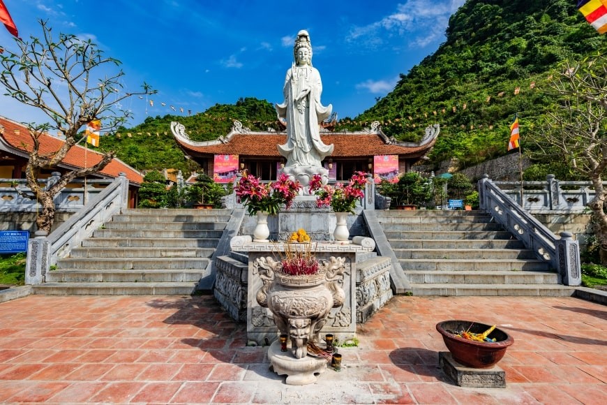 Thiền Việt Trúc Lâm Bản Giốc: xây để “phổ cập” đạo Phật đến với các dân tộc thiểu số?