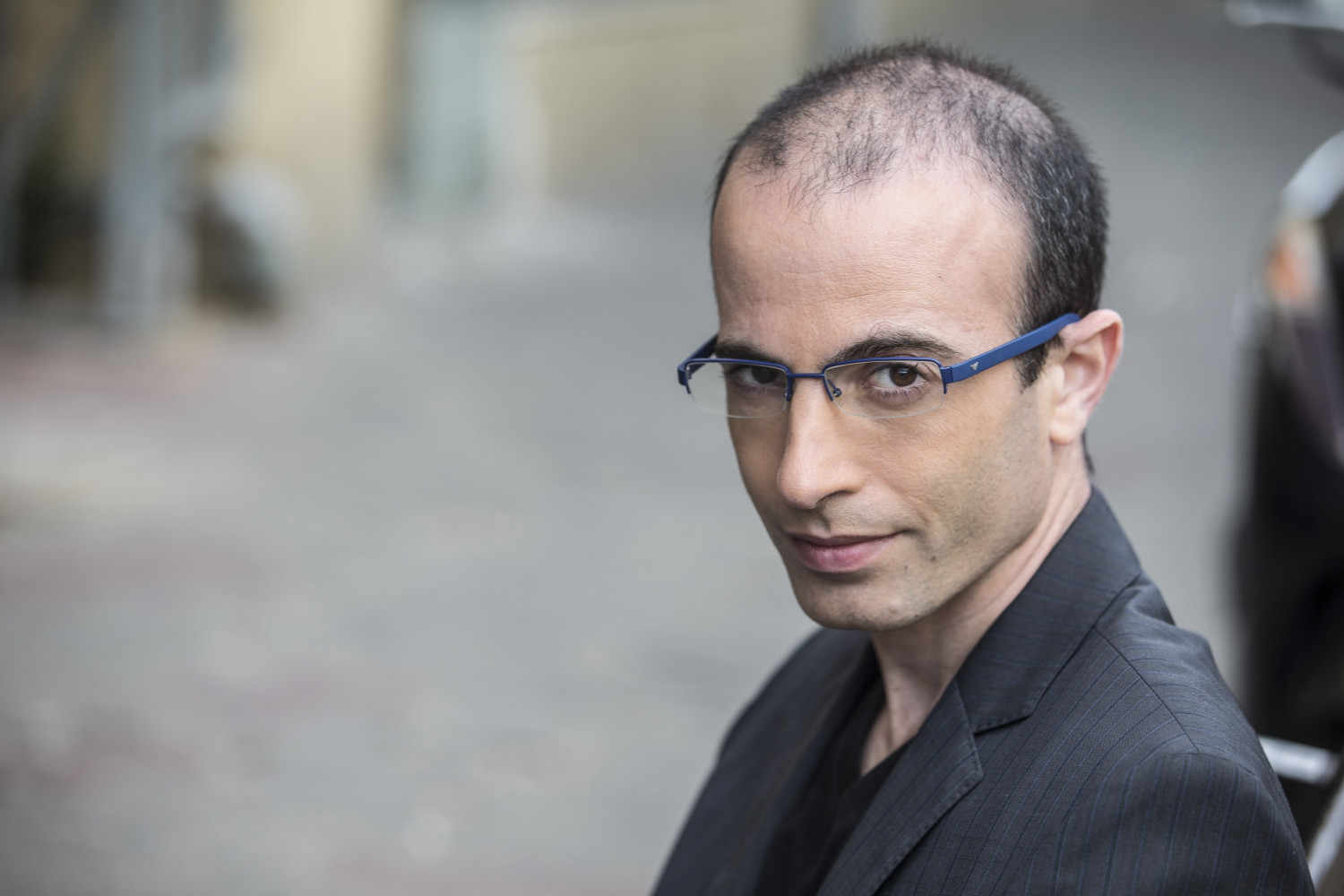 Sử gia Yuval Noah Harari - Ảnh: medium.com
