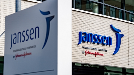 Công ty dược phẩm Janssen Pharmaceuticals-Cilag NV - Ảnh: SOPA Images
