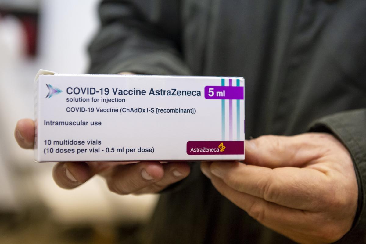 Vaccine AstraZeneca đang gây quan ngại với “nghi án” có thể gây tác dụng phụ nguy hiểm - Ảnh: koronavirus.gov.hu
