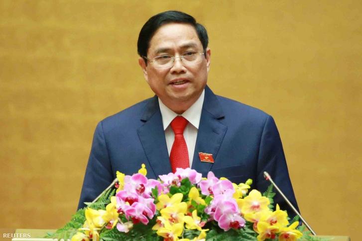 Ông Phạm Minh Chính phát biểu sau lễ tuyên thệ - Ảnh: Stringer / Reuters