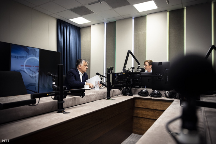 Thủ tướng Orbán Viktor trả lời phỏng vấn Kênh Kossuth Rádió ngày 16/7/2021 - Ảnh: Fischer Zoltán (MTI)