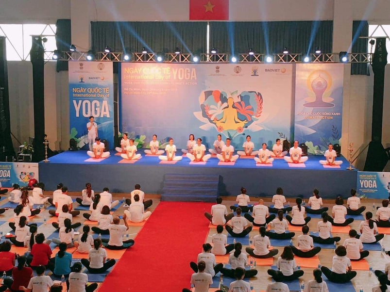 Dạy Yoga tại một số sự kiện lớn tại Việt Nam