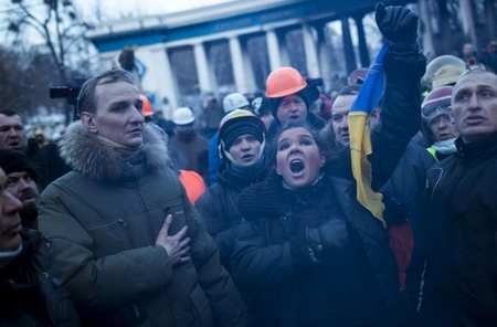 Ruslana Lyzhychko tham gia xuống đường ngày tại thủ đô Kyiv 27/1/2013 trong phong trào hướng tới EU - Ảnh: Rob Stothard