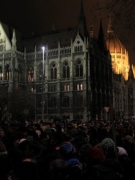 HUNGARY THÔNG QUA LUẬT “CHÍNH PHỦ LÀM SAI, DÂN TRẢ GIÁ”