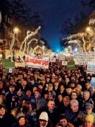 ÐẠI BIỂU TÌNH CHỐNG CHÍNH PHỦ MỞ ÐẦU NĂM MỚI TẠI HUNGARY