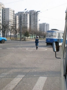 BÌNH NHƯỠNG, THÀNH PHỐ DẦN HÉ MỞ