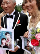 CƯỚI TẬP THỂ CHO CHA MẸ GIÀ TRONG DỊP “NGÀY CỦA MẸ”