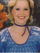 NỮ DANH CA CSERHÁTI ZSUZSA VÀ NIỀM HẠNH PHÚC KHÔNG TRỞ LẠI