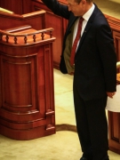 TRANH GIÀNH QUYỀN LỰC TẠI ROMANIA LÀM SUY YẾU CÁC ĐỊNH CHẾ DÂN CHỦ