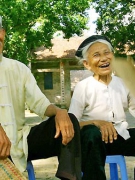 Trong nhà ngoài ngõ: CHUYỆN KHU PHỐ TÔI