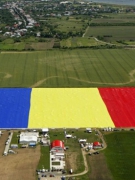 ROMANIA SỞ HỮU LÁ QUỐC KỲ LỚN NHẤT THẾ GIỚI