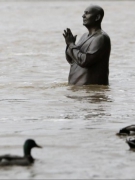 TRUNG ÂU CHÌM TRONG TRẬN “LỤT THẾ KỶ”