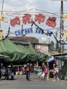 CHỢ TỨ HỔ “CÒN CÓ THỂ KÉO DÀI ĐƯỢC VÀI TUẦN”