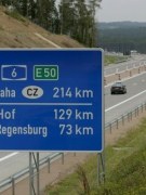 TÀI XẾ NGOẠI QUỐC SẼ PHẢI TRẢ THUẾ XA LỘ ĐỨC