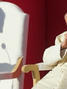 CÂU CHUYỆN NGƯỜI BẠN GÁI CỦA CỐ ĐỨC GIÁO HOÀNG