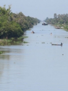 NGÀY XƯA CON KÊNH XANH XANH