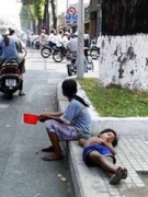 “CHẲNG AI MUỐN LÀM HÀNH KHẤT”