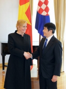 ĐẠI SỨ NGUYỄN THANH TUẤN TRÌNH QUỐC THƯ TẠI CỘNG HÒA CROATIA